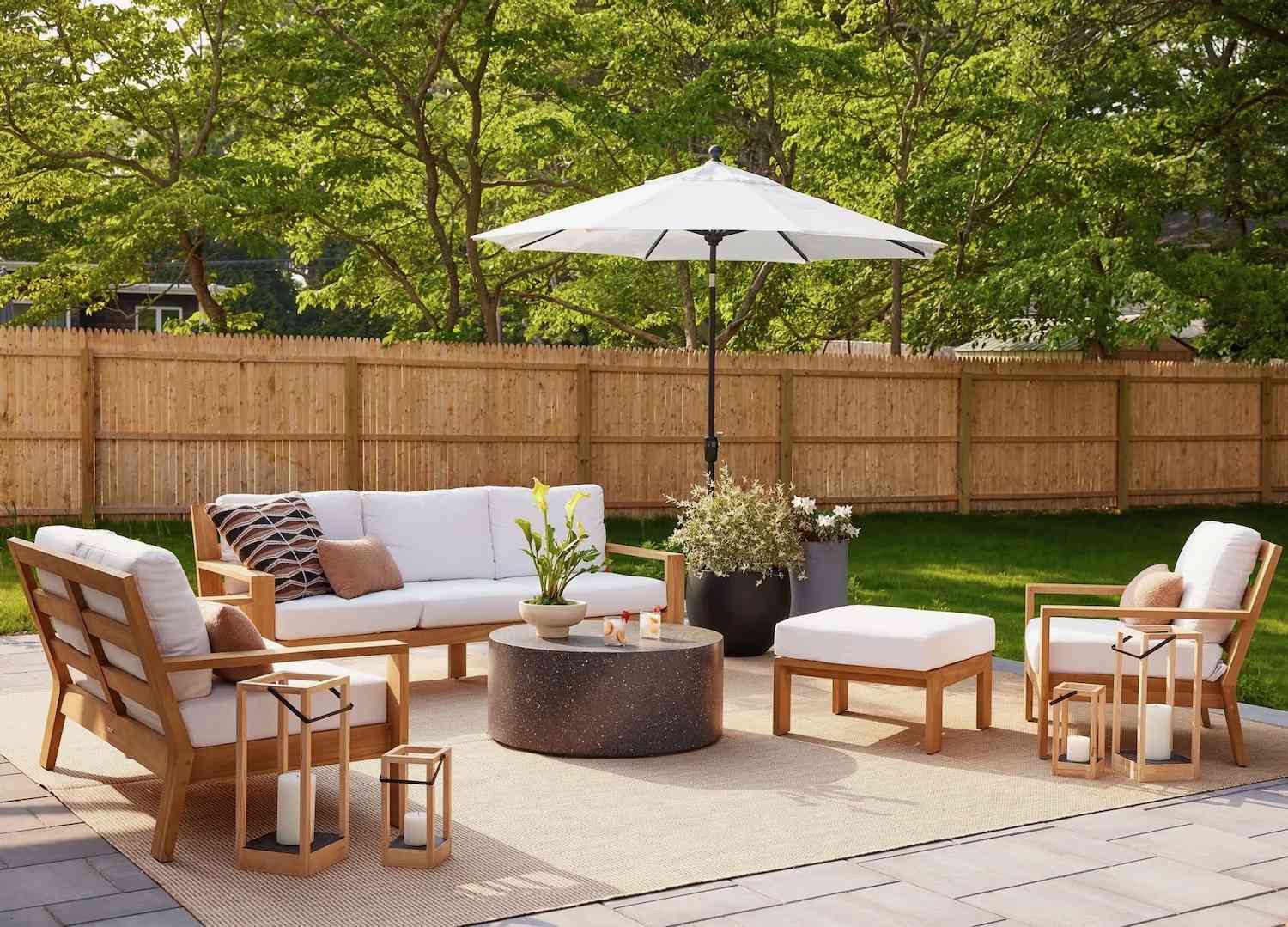 Where to Find Inspiration for Living and Fencing Trends?